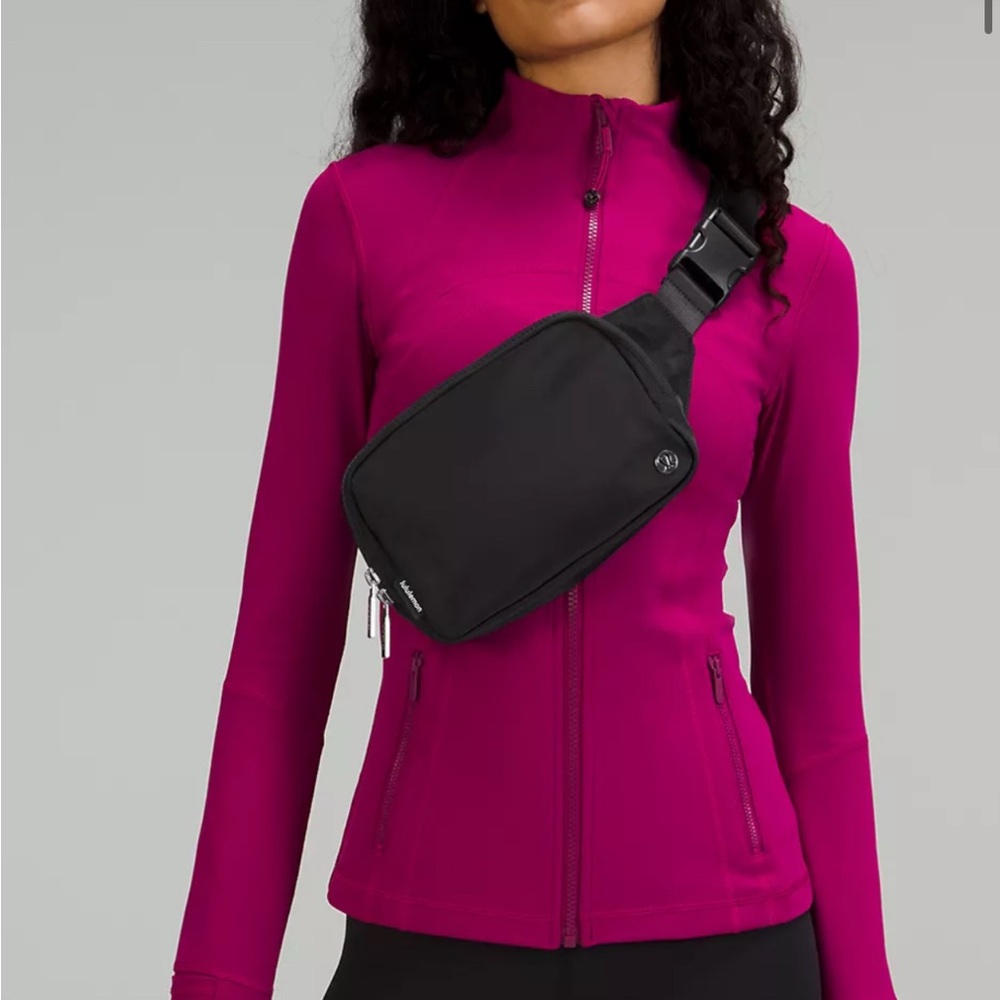 Lululemon Athletica Black Crossbody Bag Sleek and Modern